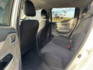 Mitsubishi L200 2.4 L200 Titan DI-D 0dr