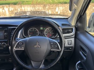 Mitsubishi L200 2.4 L200 Titan DI-D 0dr