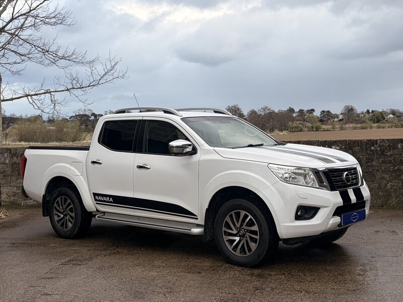 Nissan Navara 2.3 Navara Tekna DCI AUTO 5dr