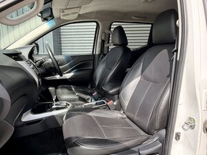 Nissan Navara 2.3 Navara Tekna DCI AUTO 5dr