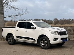Nissan Navara 2.3 Navara Tekna DCI AUTO 5dr