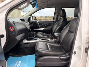 Nissan Navara 2.3 Navara Tekna DCI AUTO 5dr