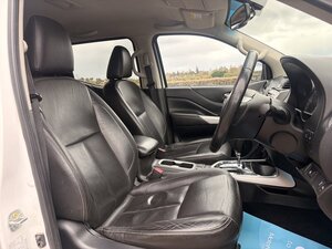 Nissan Navara 2.3 Navara Tekna DCI AUTO 5dr