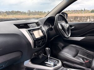 Nissan Navara 2.3 Navara Tekna DCI AUTO 5dr