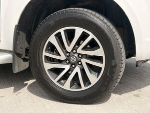 Nissan Navara 2.3 Navara Tekna DCI AUTO 5dr