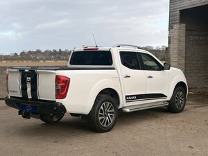 Nissan Navara 2.3 Navara Tekna DCI AUTO 5dr