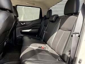 Nissan Navara 2.3 Navara Tekna DCI AUTO 5dr