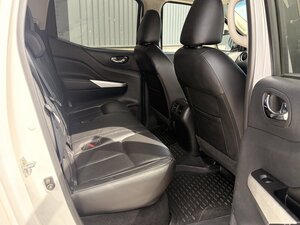 Nissan Navara 2.3 Navara Tekna DCI AUTO 5dr