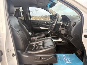 Nissan Navara 2.3 Navara Tekna DCI AUTO 5dr