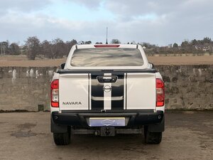 Nissan Navara 2.3 Navara Tekna DCI AUTO 5dr