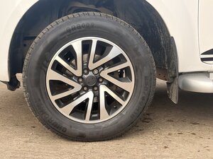 Nissan Navara 2.3 Navara Tekna DCI AUTO 5dr