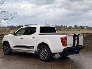 Nissan Navara 2.3 Navara Tekna DCI AUTO 5dr