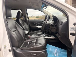 Nissan Navara 2.3 Navara Tekna DCI AUTO 5dr