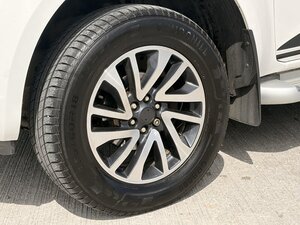 Nissan Navara 2.3 Navara Tekna DCI AUTO 5dr
