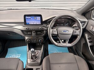 Ford Focus 1.0 Focus St-line 5dr