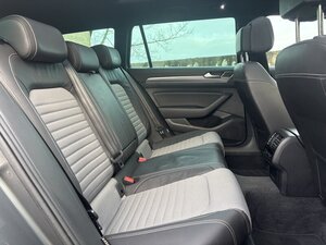 Volkswagen Passat 2.0 Passat R-line TDI Bluemotion Technology 5dr