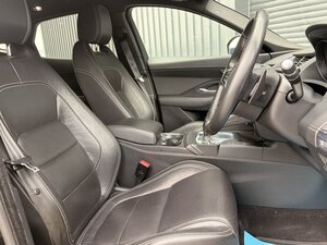 Jaguar E-PACE 2.0 E-pace R-dynamic SE D AWD AUTO 5dr