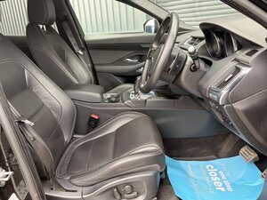Jaguar E-PACE 2.0 E-pace R-dynamic SE D AWD AUTO 5dr