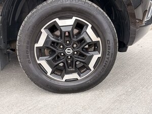 Nissan Navara 2.3 Navara Tekna DCI 5dr