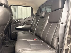 Nissan Navara 2.3 Navara Tekna DCI 5dr