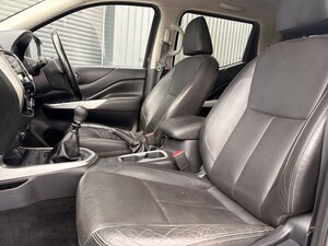 Nissan Navara 2.3 Navara Tekna DCI 5dr