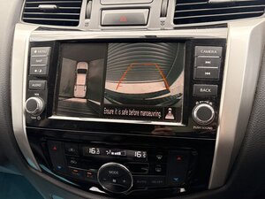 Nissan Navara 2.3 Navara Tekna DCI 5dr