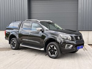 Nissan Navara 2.3 Navara Tekna DCI 5dr