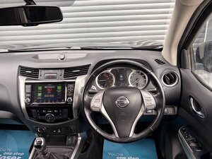 Nissan Navara 2.3 Navara Tekna DCI 5dr