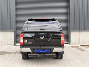 Nissan Navara 2.3 Navara Tekna DCI 5dr