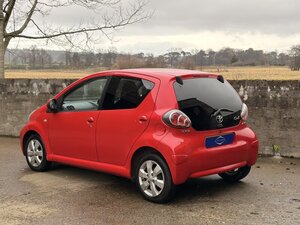Toyota Aygo 1.0 AYGO GO Vvt-i Semi-auto 5dr