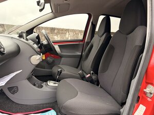 Toyota Aygo 1.0 AYGO GO Vvt-i Semi-auto 5dr