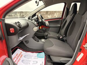 Toyota Aygo 1.0 AYGO GO Vvt-i Semi-auto 5dr