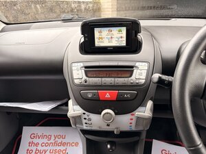 Toyota Aygo 1.0 AYGO GO Vvt-i Semi-auto 5dr