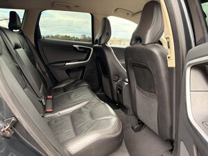 Volvo XC60 2.4 XC60 SE Luxury AWD D5 5dr