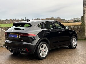 Jaguar E-Pace 2.0 E-pace R-dynamic SE D AWD AUTO 5dr
