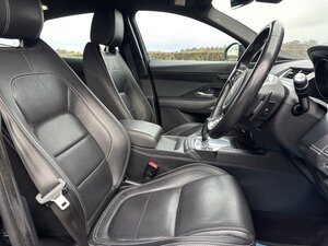 Jaguar E-Pace 2.0 E-pace R-dynamic SE D AWD AUTO 5dr