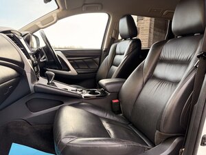 Mitsubishi Shogun Sport 2.4 Shogun Sport DI-D 4 AUTO 5dr