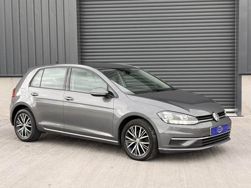 Volkswagen Golf 1.6 GOLF SE NAV TDI Bluemotion Technology 5dr