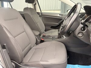 Volkswagen Golf 1.6 GOLF SE NAV TDI Bluemotion Technology 5dr