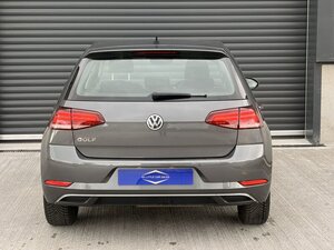 Volkswagen Golf 1.6 GOLF SE NAV TDI Bluemotion Technology 5dr