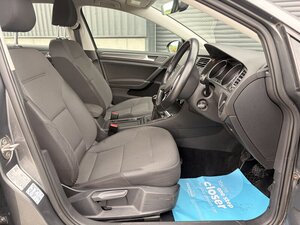 Volkswagen Golf 1.6 GOLF SE NAV TDI Bluemotion Technology 5dr