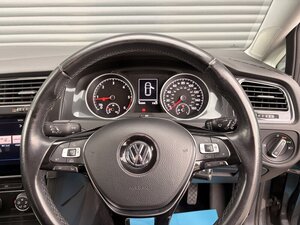 Volkswagen Golf 1.6 GOLF SE NAV TDI Bluemotion Technology 5dr