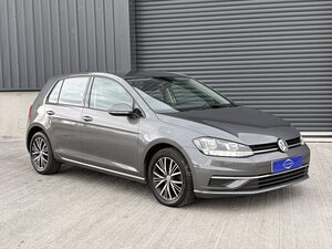 Volkswagen Golf 1.6 GOLF SE NAV TDI Bluemotion Technology 5dr