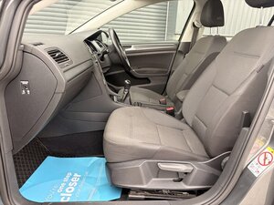Volkswagen Golf 1.6 GOLF SE NAV TDI Bluemotion Technology 5dr