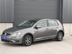 Volkswagen Golf 1.6 GOLF SE NAV TDI Bluemotion Technology 5dr