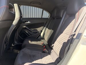 Mercedes-Benz A-Class 2.1 A 200 D AMG LINE Executive AUTO 5dr
