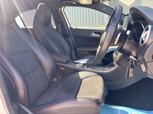 Mercedes-Benz A-Class 2.1 A 200 D AMG LINE Executive AUTO 5dr