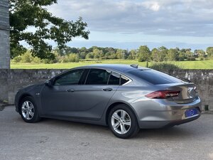 Vauxhall Insignia 1.6 Insignia Sri Nav Td Auto 5dr