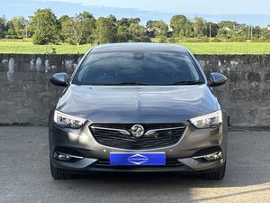Vauxhall Insignia 1.6 Insignia Sri Nav Td Auto 5dr