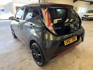 Toyota Aygo 1.0 AYGO X-press Vvt-i 5dr